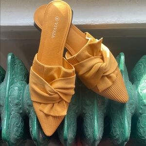 VIVAIA Yaffa Golden Yellow Flats